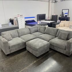 BRAND NEW 4PCS SECTIONAL SOFA SET WITH OTTOMAN AND ACCENT PILLOW INCLUDED $569