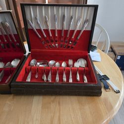 Silver - 16 PC Place Setting