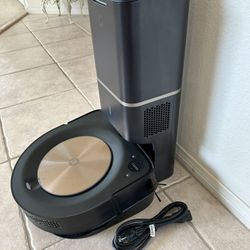 Roomba S9 + Self Emptying Vacuum Cleaner iRobot. 