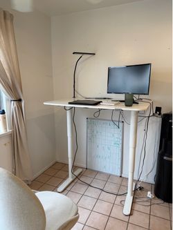 ELECTRIC STANDING DESK