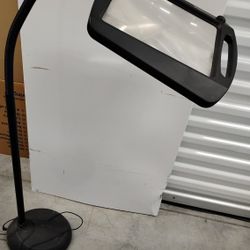 Sharper Age Full Page Floor Magnifying Lamp