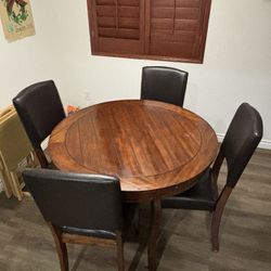 Dining Room Table 