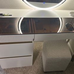 Dressing Room Set (Vanity, Mirror, Ottoman)