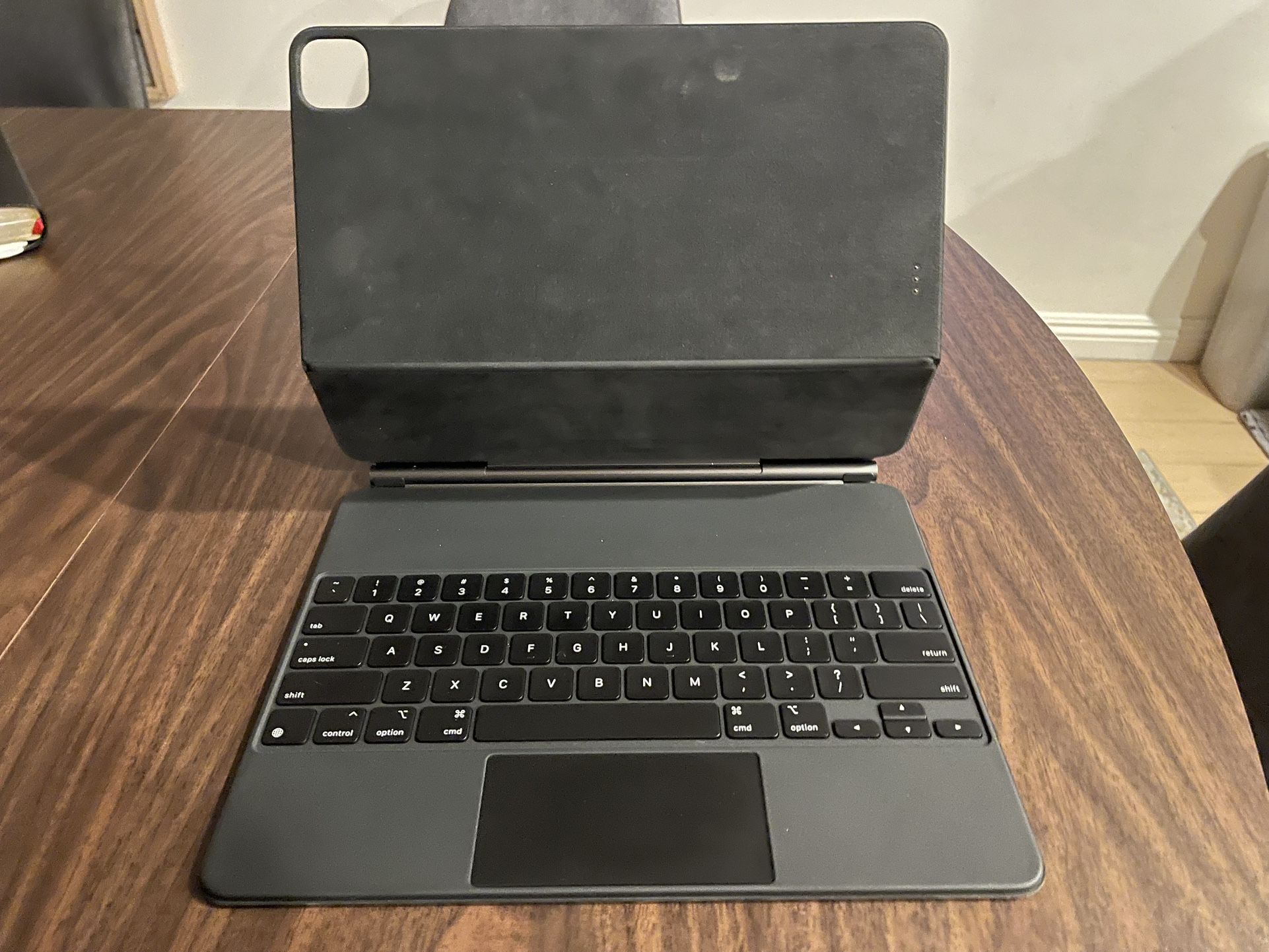iPad Pro 12.9” Magic Keyboard