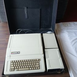 Apple IIe Computer with Disk II Drive