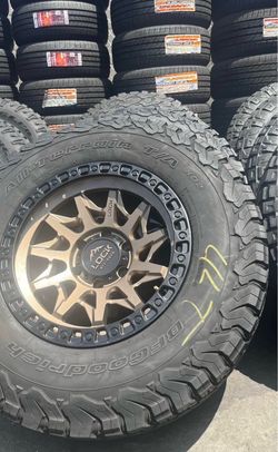 Set de rines nuevos con llantas 285/70/17 Bfgoodrich usadas en buenas condiciones las 4
