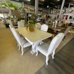White Dining Room Set / 7pc Traditional Table and 6 Dining Chairs