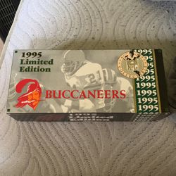 1995 Limited Edition Tampa bay Buccaneers Toy Truck 