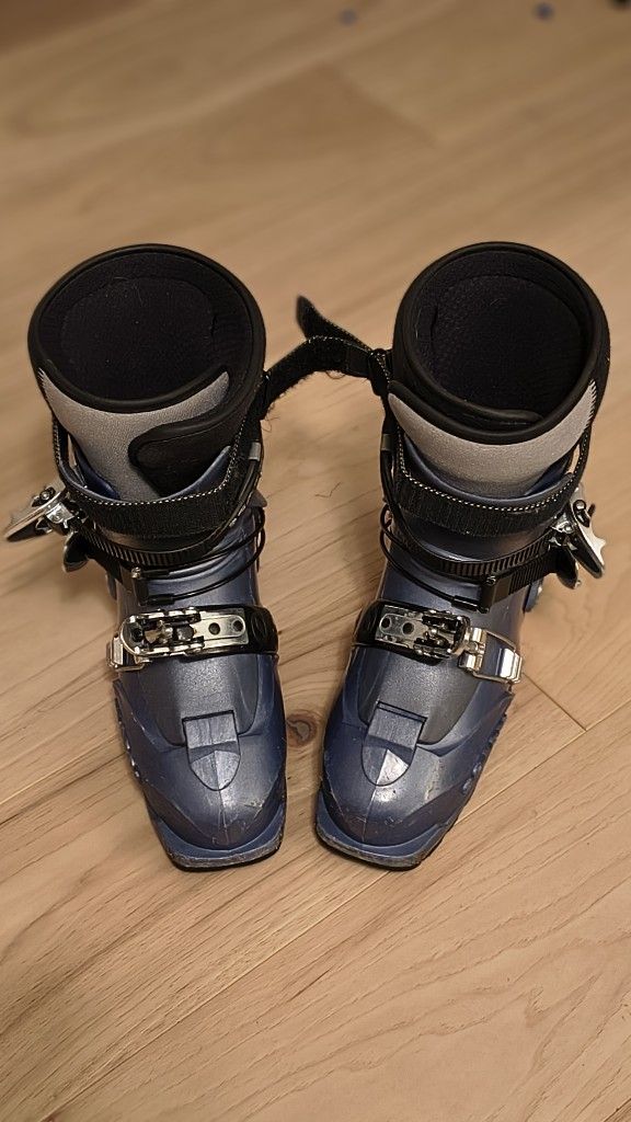 Scarpa Mag10 AT ski Boot Mondo 24