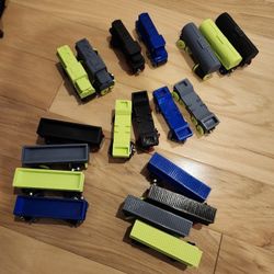 3D printed trains compatible with Thomas and Friends wooden railway tracks