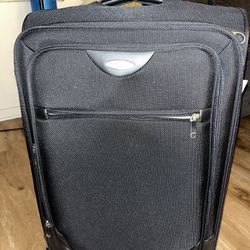 Samsonite Luggage (4 Wheels)