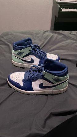 Jordan 1s size 8.5