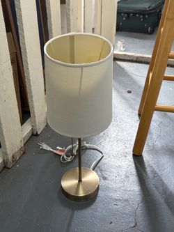 Desk lamp