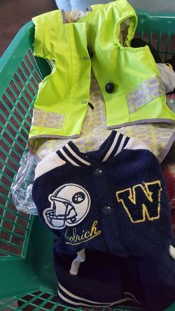 Doggy rain jacket and coat fits my 10 lb. Poodle