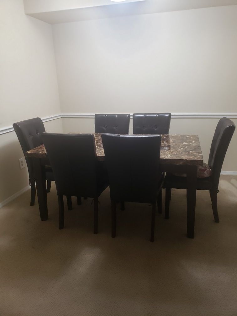 Brown Marble Finish Dining Table w Chairs