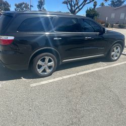 2011 - Black Dodge Durango (Cittadel) V8 Engine