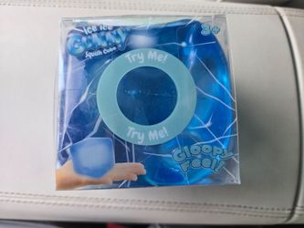 Needoh similar cube squishy