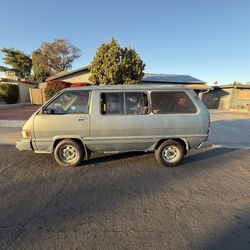 1985 Toyota Van
