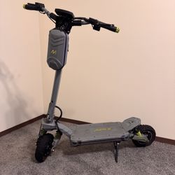 Makuta 10 Plus Electric Hyper Scooter