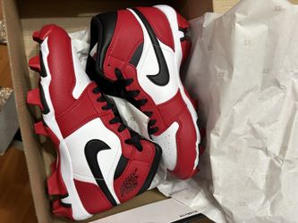 Jordan Mid 1 Football Cleats 