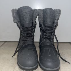 Snow Boots…NEVER WORN