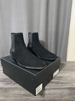 Pre Owned Saint Laurent Wyatt Chelsea Boots in Suede for Men. Black suede and size Men’s 11