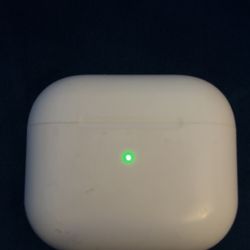 AirPods  (1st Gen) Charging Case Only – Works Fine, Cosmetic Wear