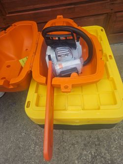 STIHL MS 251 C-BE Chainsaw - 18" Bar, Helmet and Apron chaps