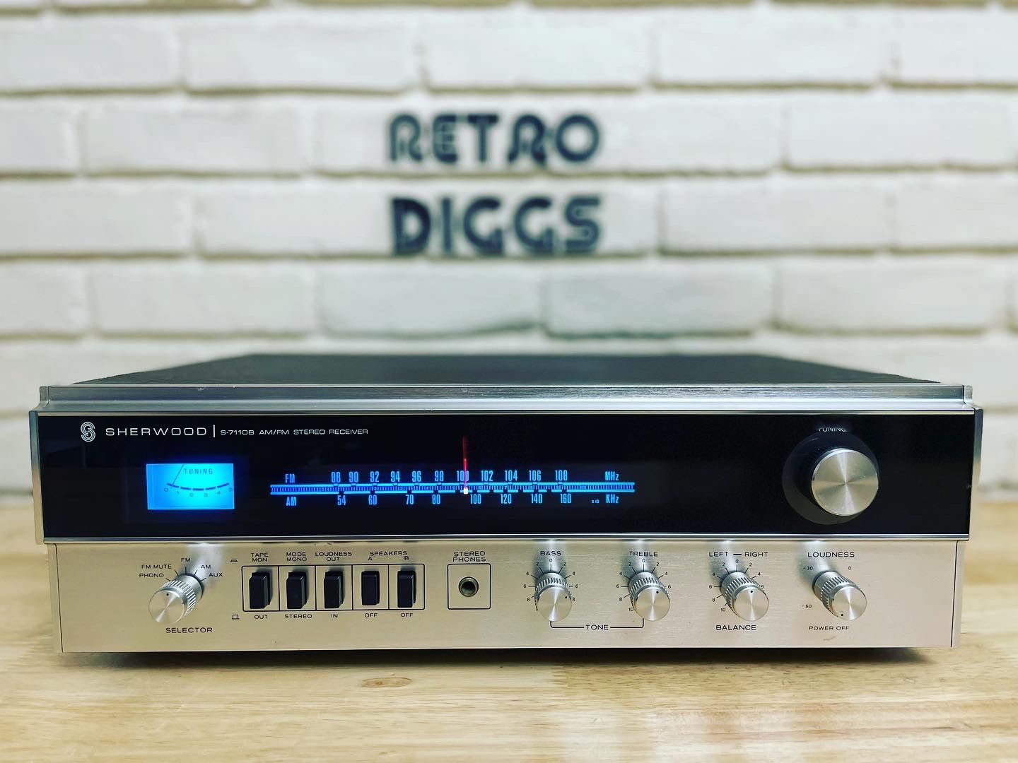 Vintage Sherwood S-7110B Stereo Receiver (serviced)