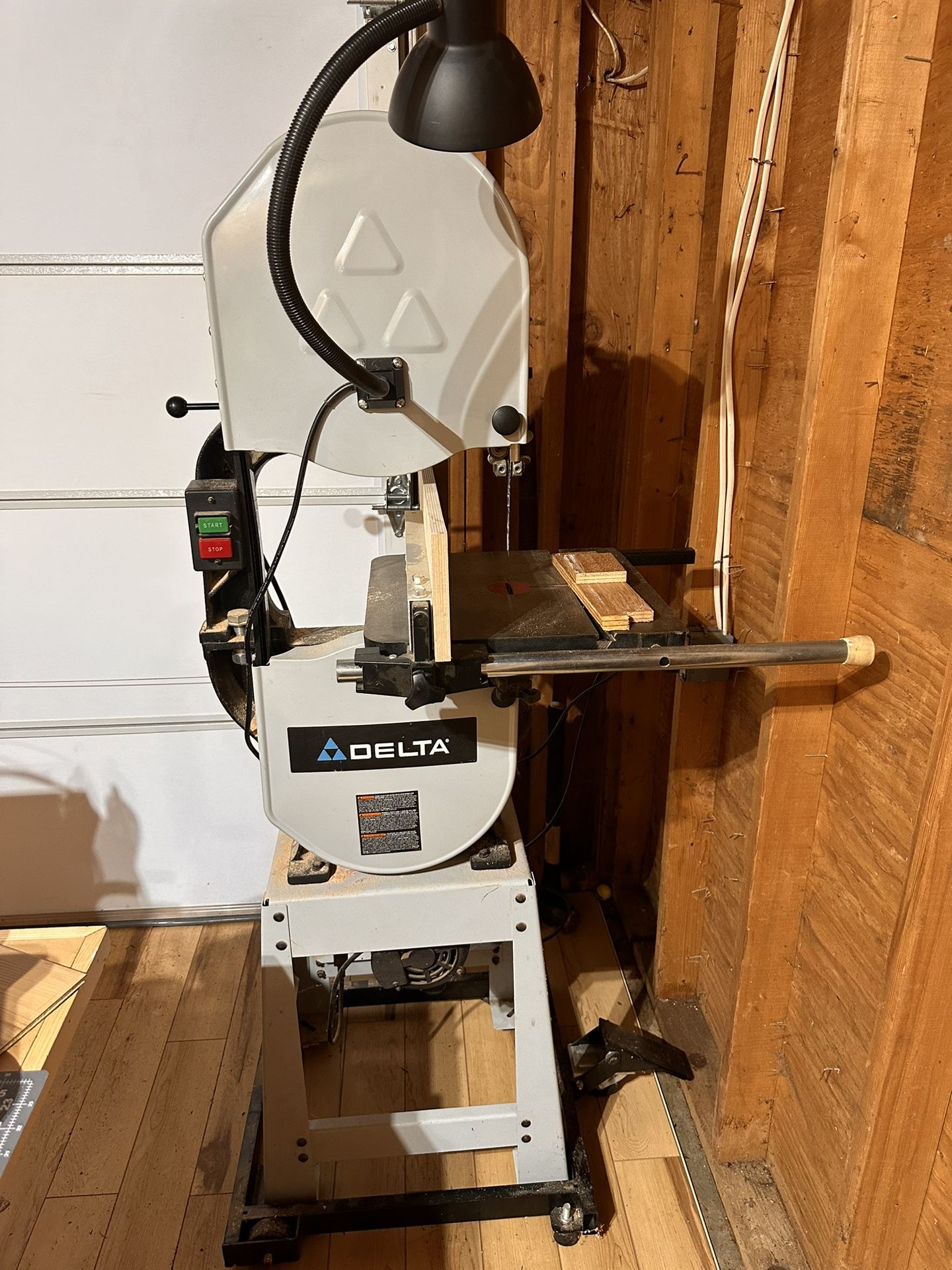 Delta 14” Bandsaw