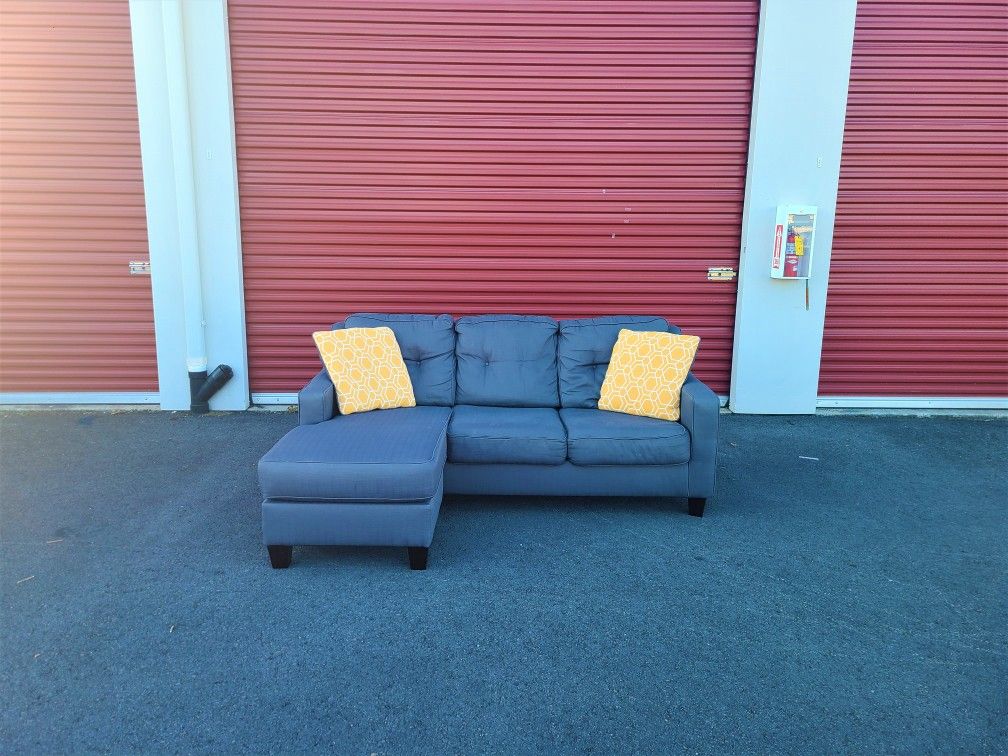 Gray Sectional Couch Free Delivery for Sale in Portland, OR OfferUp