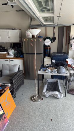 Floor lamp