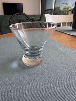 🍸 Crate & Barrel Dizzy Cocktail Glasses – Set of 8