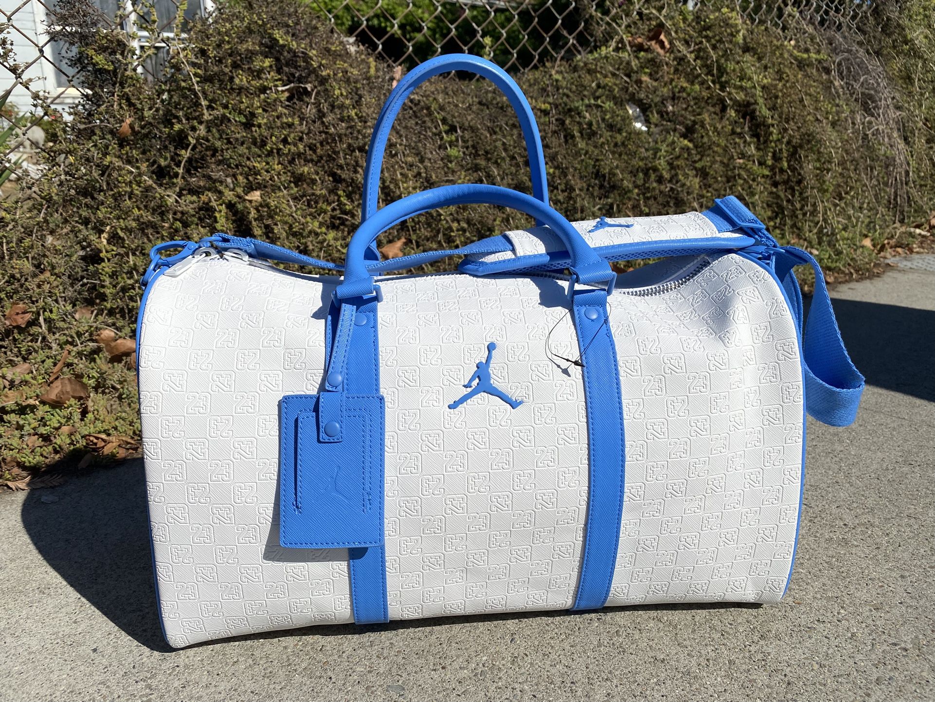 Air Jordan Duffle Bag 25L White University Blue
