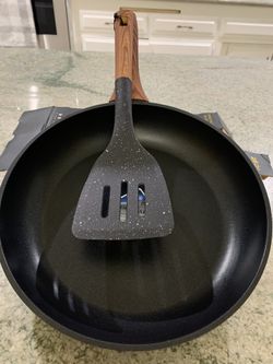 Sartén de teflón con espátula de 10”