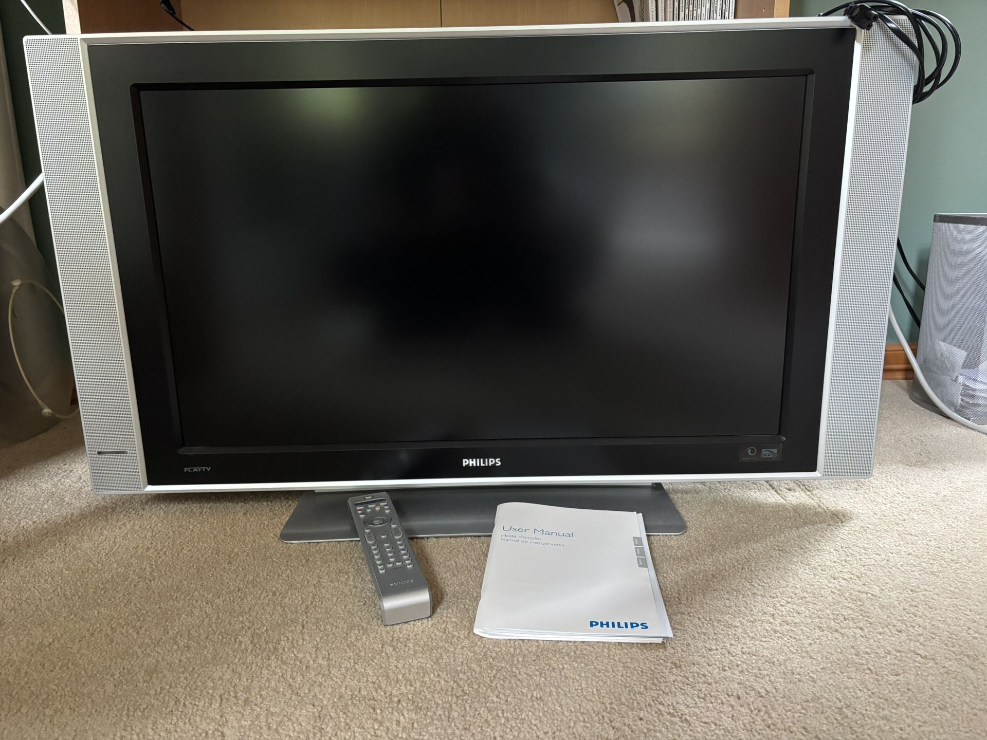 Philips 32” LCD HD TV