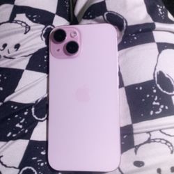iPhone 15 (Pink) 