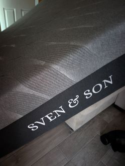 Queen mattress Sven & Son i can deliver at 20 miles