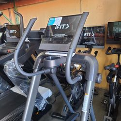 2025 modelNordictrack X16 Elliptical- Freestride trainer  - Runner Strider Stepper - 1000$ 