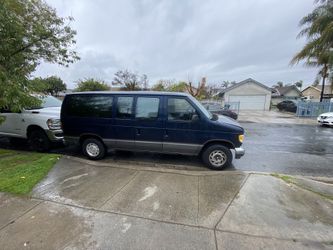 94 Ford Econoline Club Wagon