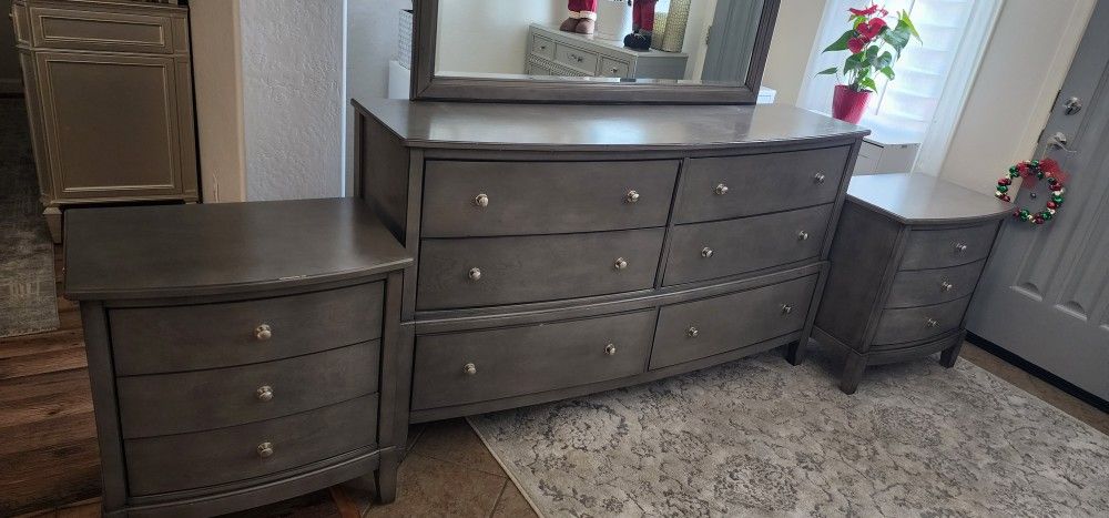 Gray dreser with mirror and 2 night stands 