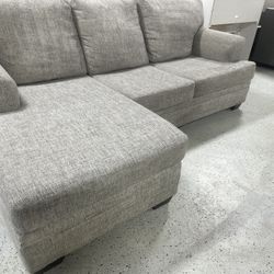 Sectional Sofa 92”-62”