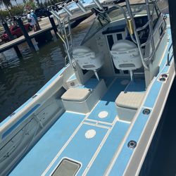 Bote Grady White 