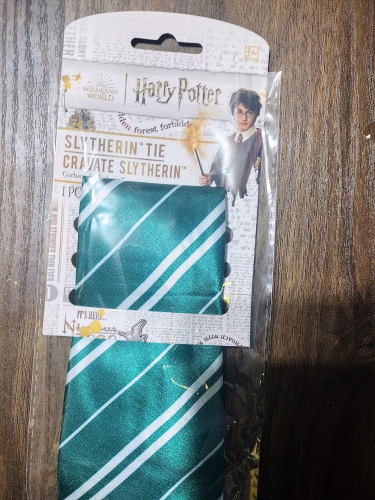 NEW Universal Harry Potter Slytherin Tie