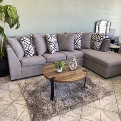Grey Sectional With Ottoman ‼️new In Stock‼️