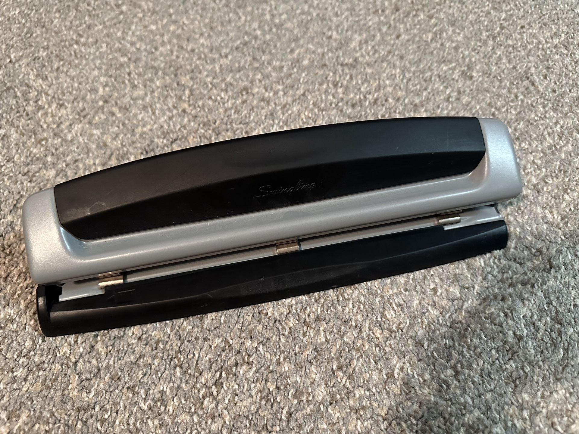 hole puncher 3 holes