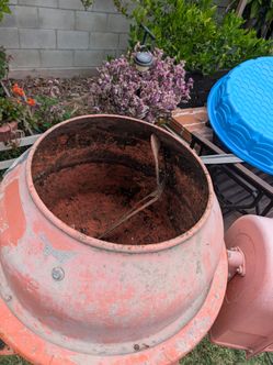 Cement mixer