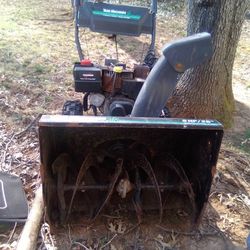 6 HP Yard Machine Snow Blower 
