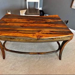 Beautiful Solid Wood Desk – Unique Grain Pattern
