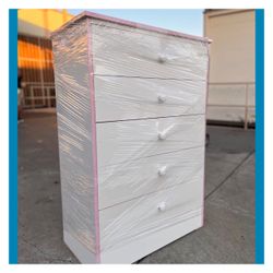 5 drawers dresser/ Five drawers dresser